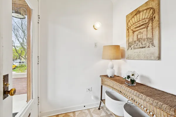 $1,200,000 | 3541 North Oakley Avenue, Chicago, IL 60618