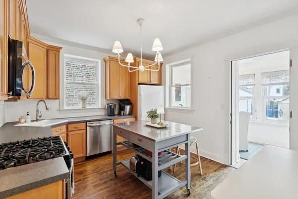 $1,200,000 | 3541 North Oakley Avenue, Chicago, IL 60618