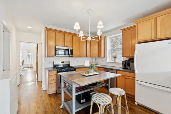 $1,200,000 | 3541 North Oakley Avenue, Chicago, IL 60618