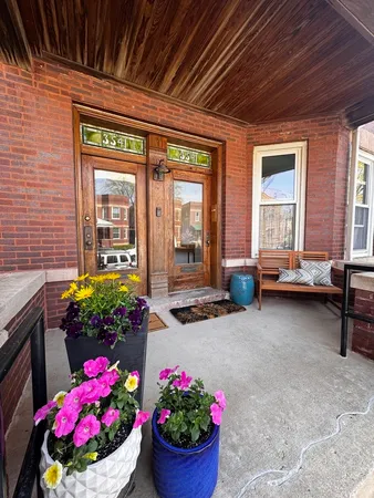 $1,200,000 | 3541 North Oakley Avenue, Chicago, IL 60618