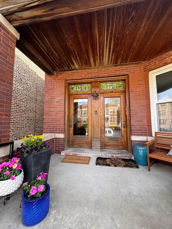 $1,200,000 | 3541 North Oakley Avenue, Chicago, IL 60618