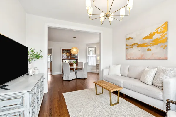 $1,200,000 | 3541 North Oakley Avenue, Chicago, IL 60618