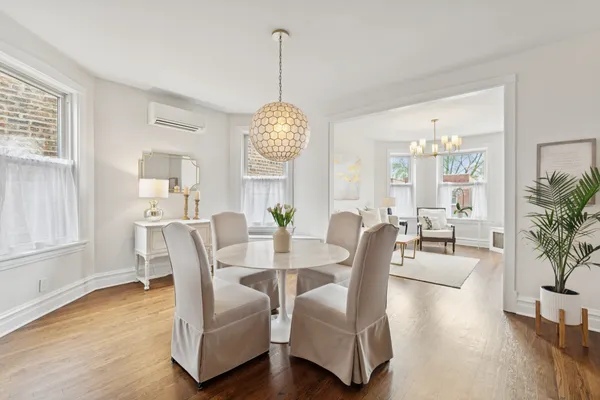 $1,200,000 | 3541 North Oakley Avenue, Chicago, IL 60618