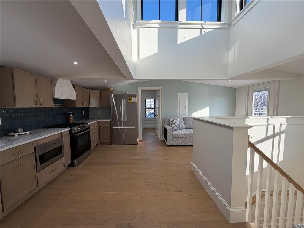 7 Dearborn Street, Unit 3 Newport, RI 02840 - Photo 12 of 40