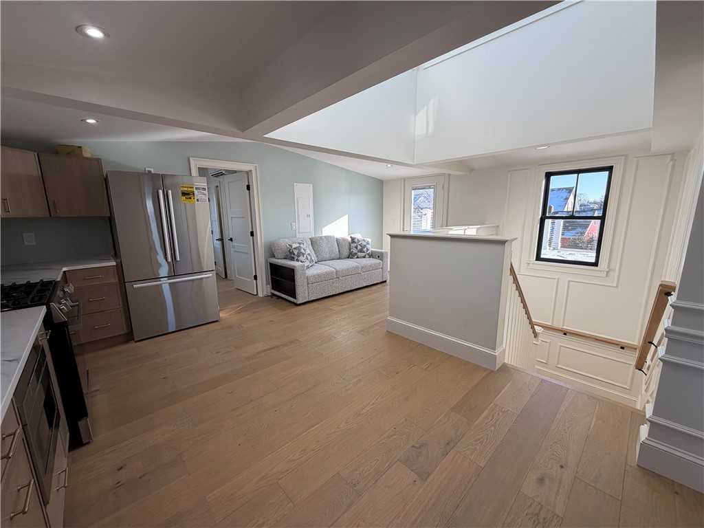 7 Dearborn Street, Unit 3 Newport, RI 02840 - Photo 14 of 40