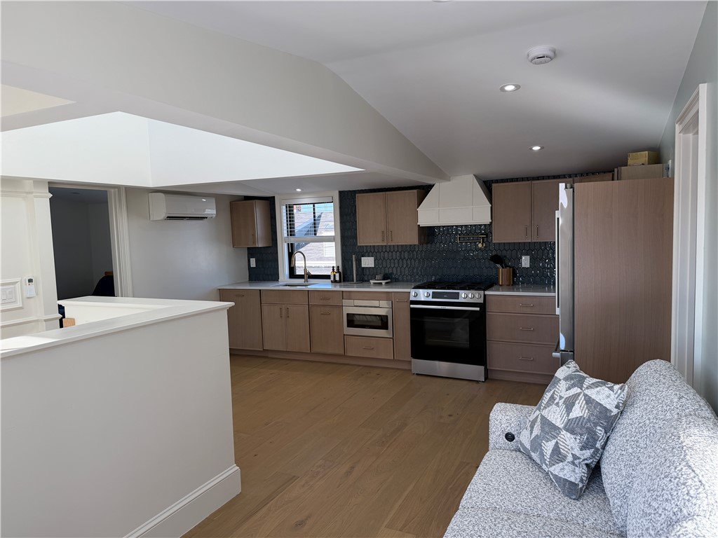 7 Dearborn Street, Unit 3 Newport, RI 02840 - Photo 24 of 40