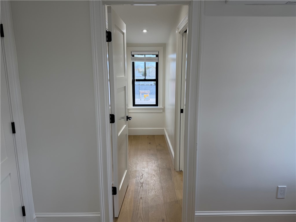 7 Dearborn Street, Unit 3 Newport, RI 02840 - Photo 29 of 40