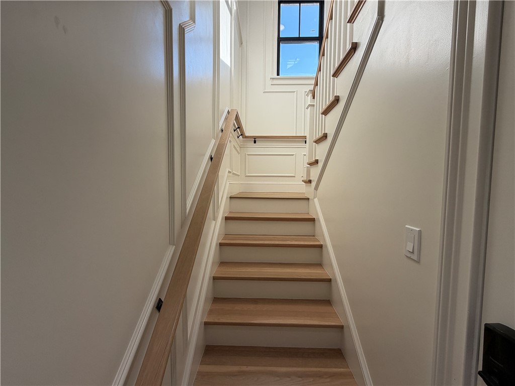 7 Dearborn Street, Unit 3 Newport, RI 02840 - Photo 5 of 40