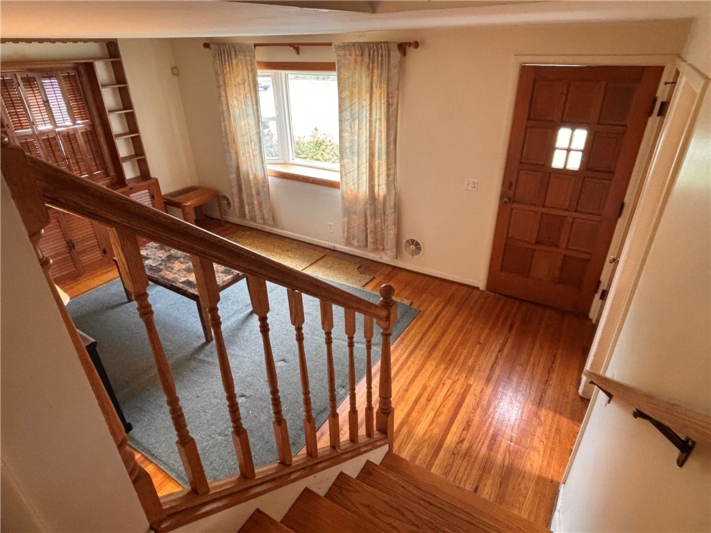 427 Fetzner Road Greece, NY 14626 - Photo 5 of 39 Front door enters into living room