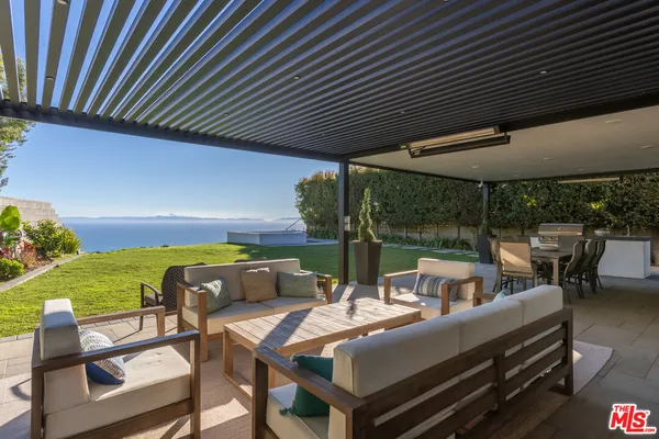 $3,150,000 | 3304 Seaclaire Drive, Rancho Palos Verdes, CA 90275