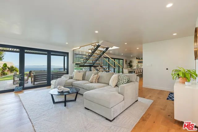 $3,150,000 | 3304 Seaclaire Drive, Rancho Palos Verdes, CA 90275