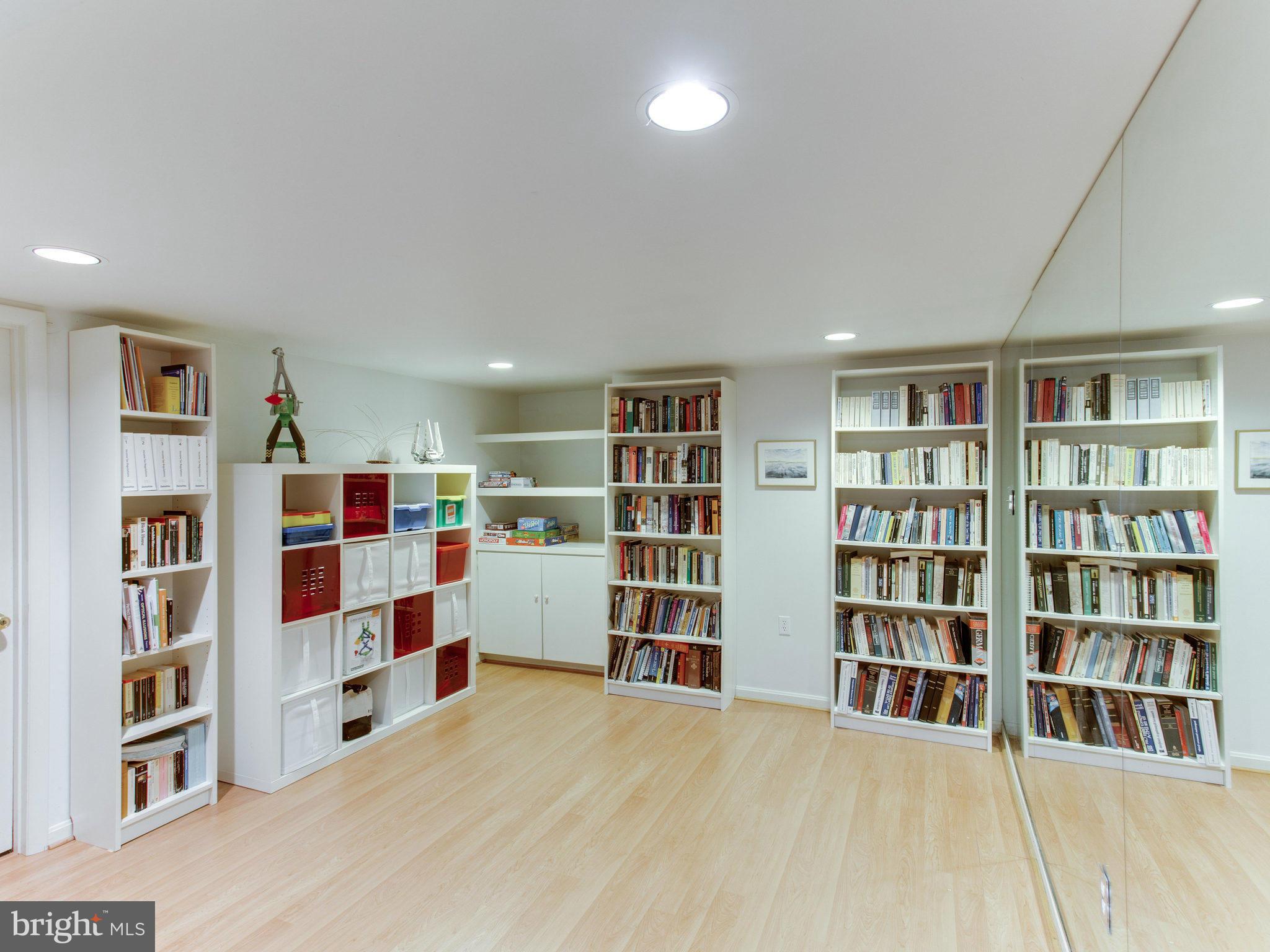 6310 Walhonding Road Bethesda, MD 20816 - Photo 22 of 29 Playroom