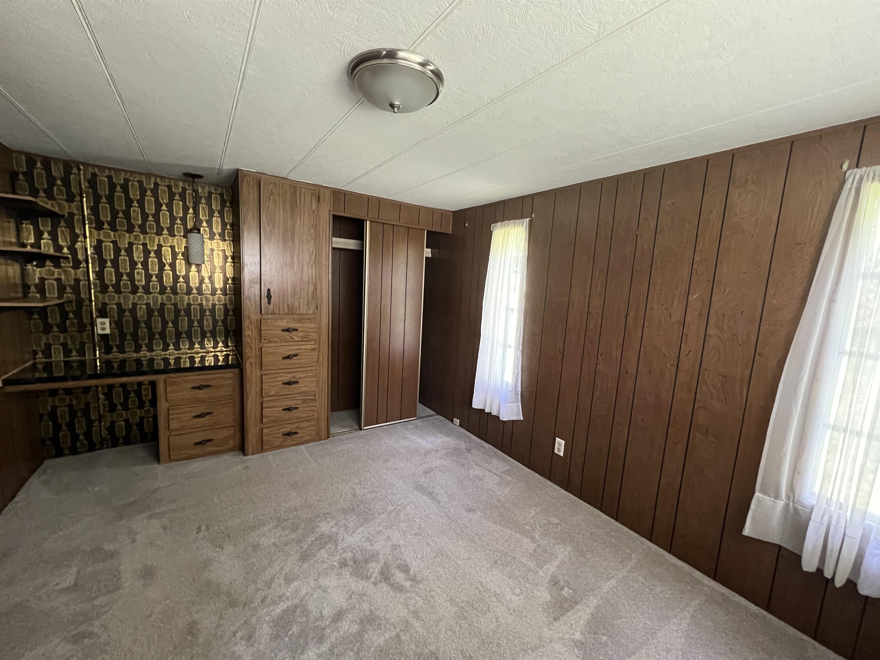 30 Valley Road Brattleboro, VT 05301 - Photo 15 of 16 Gallery Image 15