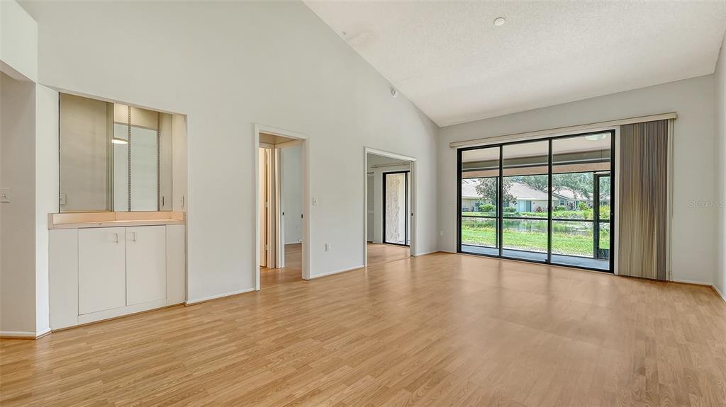 5720 Monte Rosso Road Sarasota, FL 34243 - Photo 7 of 47 Gallery Image 7