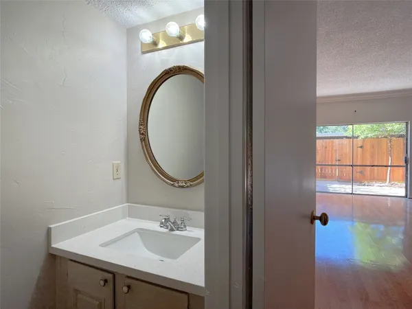 $2,450 | 3737 Wakeforest Avenue, Houston, TX 77098