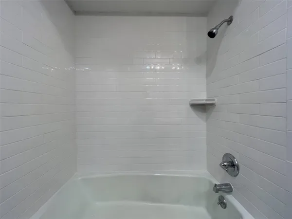 $2,450 | 3737 Wakeforest Avenue, Houston, TX 77098