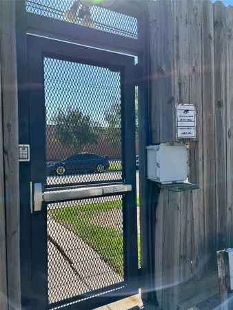 $2,450 | 3737 Wakeforest Avenue, Houston, TX 77098