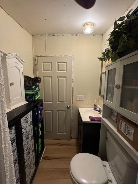 47 Fire Rd DC-1 Mount Vernon, ME 04352 - Photo 12 of 14 2nd bathroom