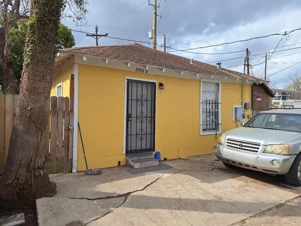 a house view with a outdoor space