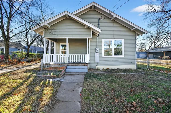 $1,450 | 710 East Lamar Street, Sherman, TX 75090