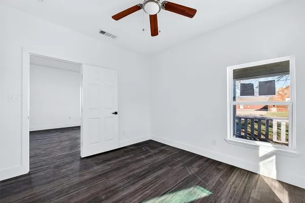 $1,450 | 710 East Lamar Street, Sherman, TX 75090
