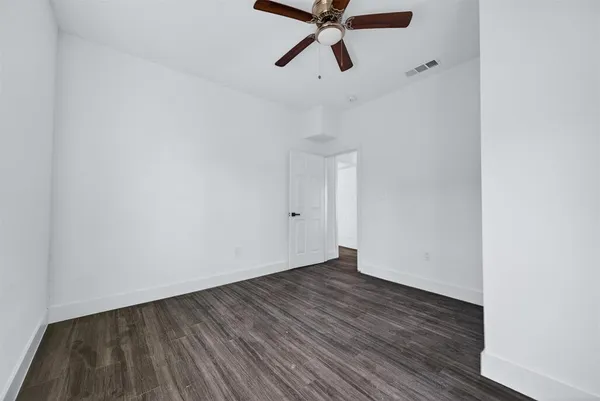 $1,450 | 710 East Lamar Street, Sherman, TX 75090