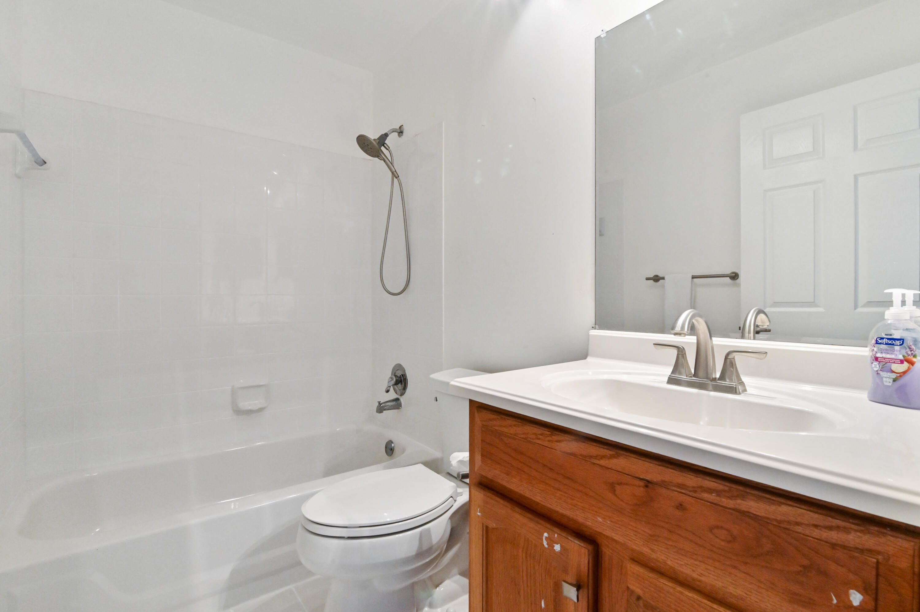 20950 Vía Jasmine, Unit 3 Boca Raton, FL 33428 - Photo 16 of 35 16 Bathroom 01
