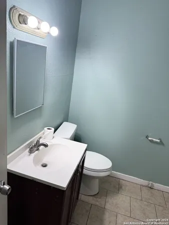 $925 | 1902 Lennon Avenue, Unit 2, San Antonio, TX 78223