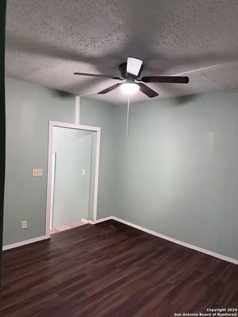 $925 | 1902 Lennon Avenue, Unit 2, San Antonio, TX 78223