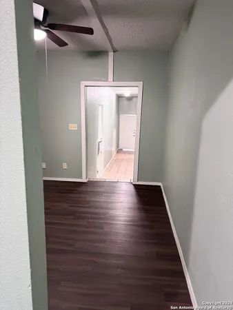 $925 | 1902 Lennon Avenue, Unit 2, San Antonio, TX 78223