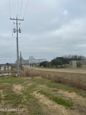 $500,000 | 0 John R Junkin Drive, Natchez, MS 39120