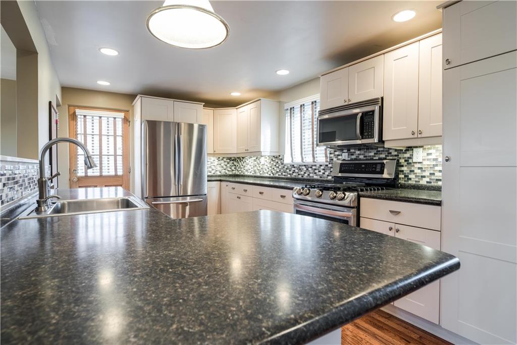 425 Decatur Avenue Pittsburgh, PA 15221 - Photo 9 of 21 Gallery Image 9