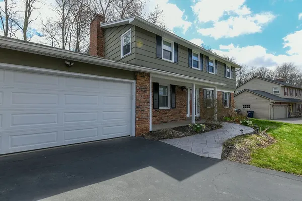 $349,900 | 71 Country Corner Lane, Perinton, NY 14450