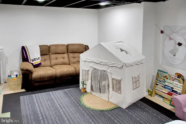 $2,500 | 159 Columbia Avenue, Phoenixville, PA 19460