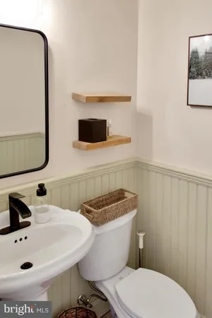 $2,500 | 159 Columbia Avenue, Phoenixville, PA 19460