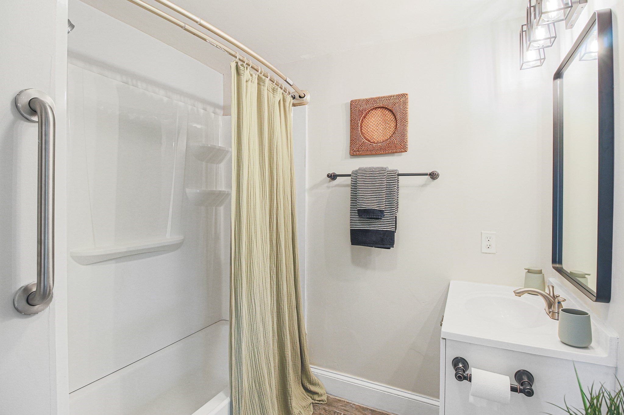 4 Longfellow Road Worcester, MA 01602 - Photo 40 of 42 Gallery Image 40