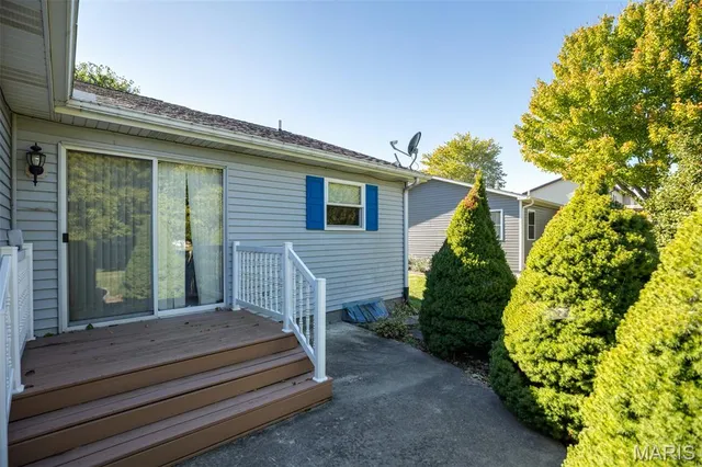 $195,000 | 14 Ridge Drive, Litchfield, IL 62056