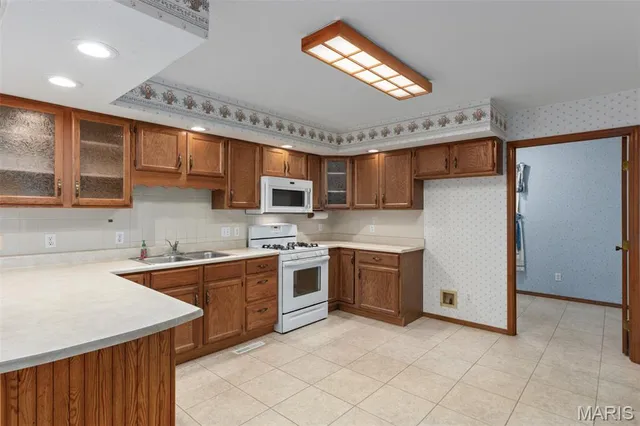 $195,000 | 14 Ridge Drive, Litchfield, IL 62056