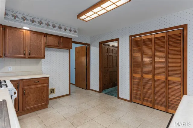 $195,000 | 14 Ridge Drive, Litchfield, IL 62056