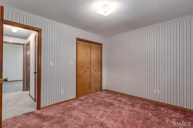 $195,000 | 14 Ridge Drive, Litchfield, IL 62056