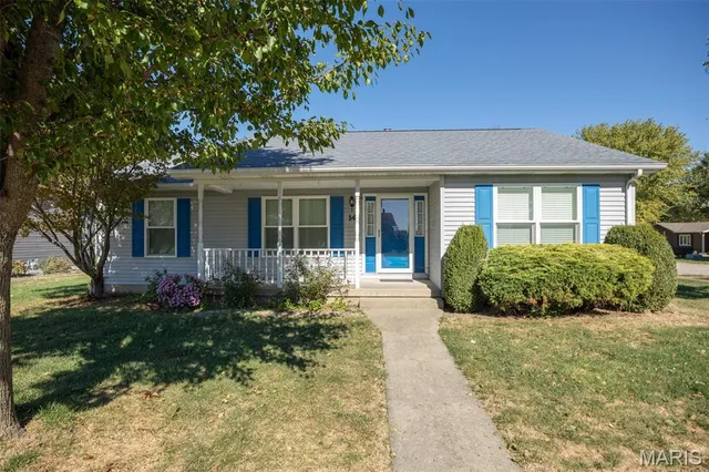 $195,000 | 14 Ridge Drive, Litchfield, IL 62056