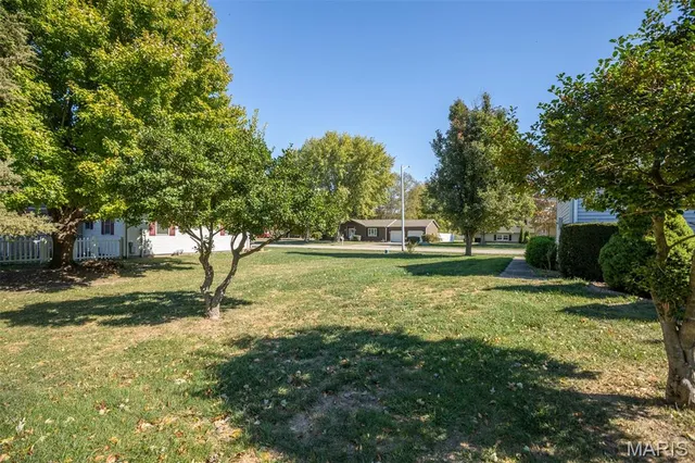 $195,000 | 14 Ridge Drive, Litchfield, IL 62056