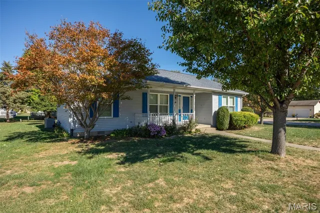 $195,000 | 14 Ridge Drive, Litchfield, IL 62056