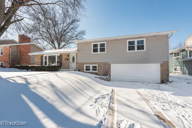 $499,900 | 102 Grove Avenue, Glen Ellyn, IL 60137
