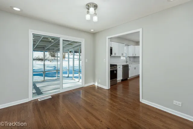 $499,900 | 102 Grove Avenue, Glen Ellyn, IL 60137