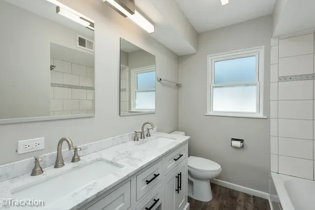 $499,900 | 102 Grove Avenue, Glen Ellyn, IL 60137