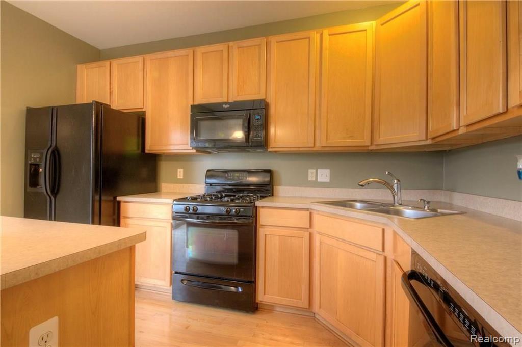 448 Cherry Orchard Road Canton, MI 48188 - Photo 13 of 34