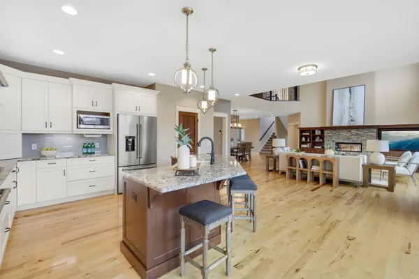 $1,950,000 | 18928 Katrine Court, Lakeville, MN 55044