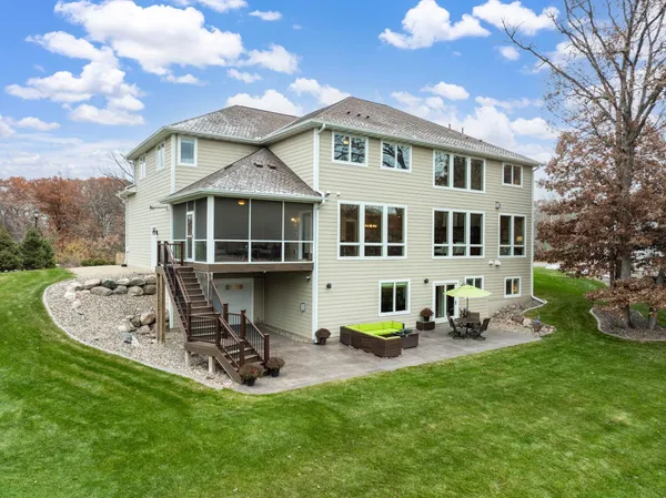 $1,950,000 | 18928 Katrine Court, Lakeville, MN 55044