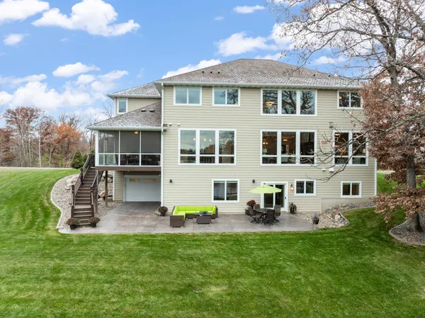 $1,950,000 | 18928 Katrine Court, Lakeville, MN 55044